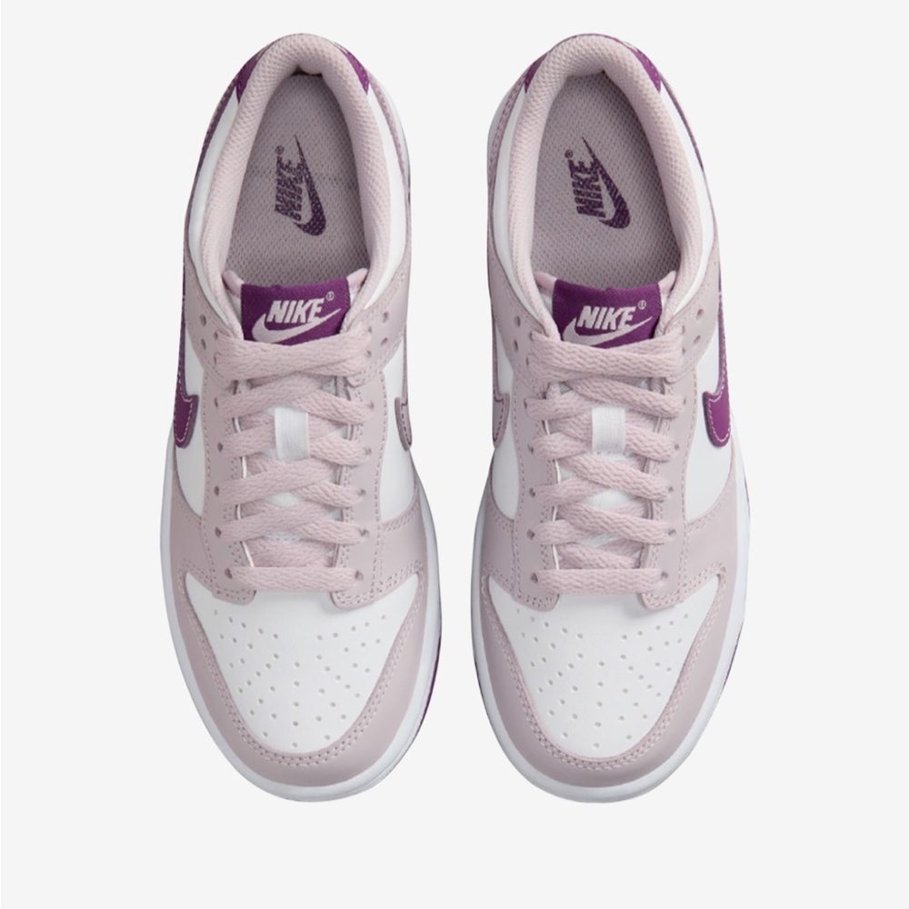 EUC Nike Dunk Low - Picture 2 of 10